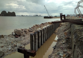 Ép cọc bê tông bờ kè, bờ sông